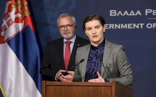 公开出柜，伴侣做试管婴儿，不满45岁的她为啥能成为塞尔维亚总理？